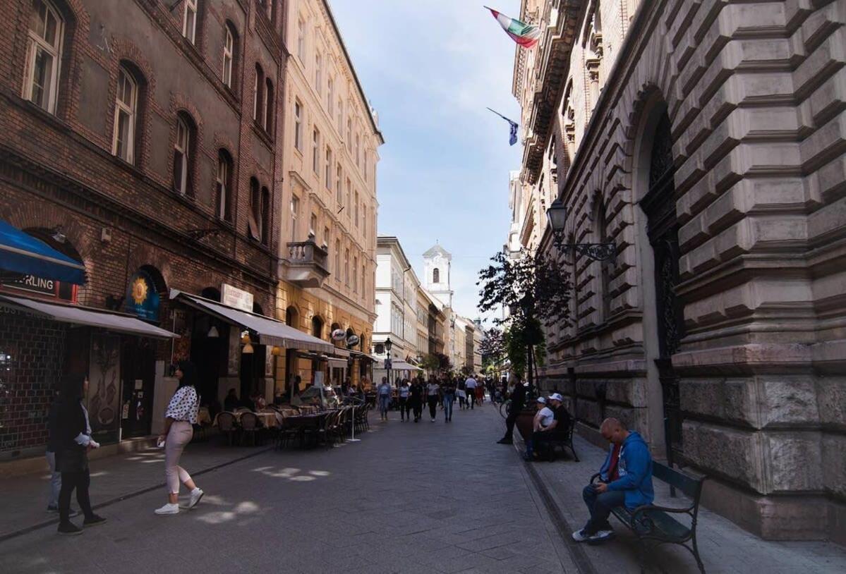 Perfect Place In The Heart Of Downtown Budapest Exterior photo